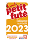 Sticker officiel Le Petit Futé, orange et rouge. Mention « Établissement recommandé » pour l'année 2023. Gage de qualité.